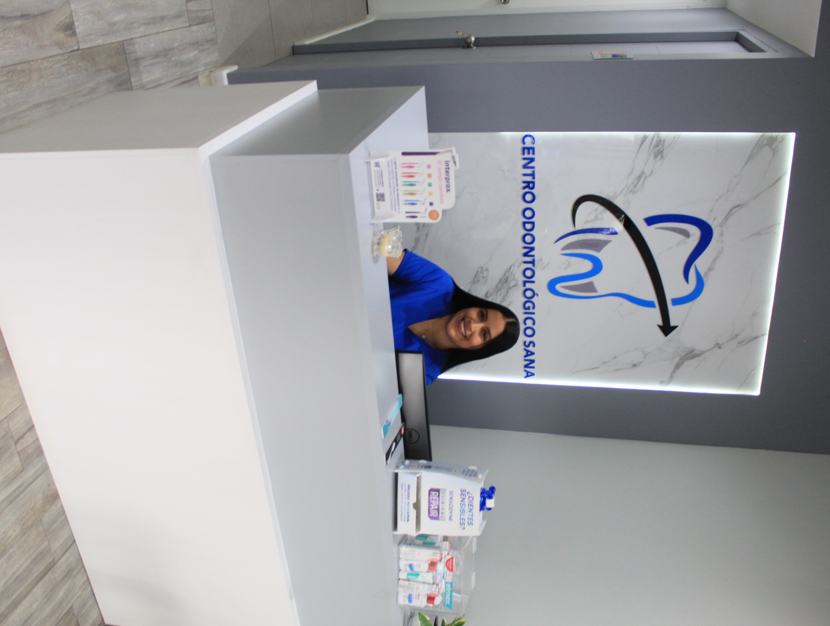 Equipo de odontólogos profesionales